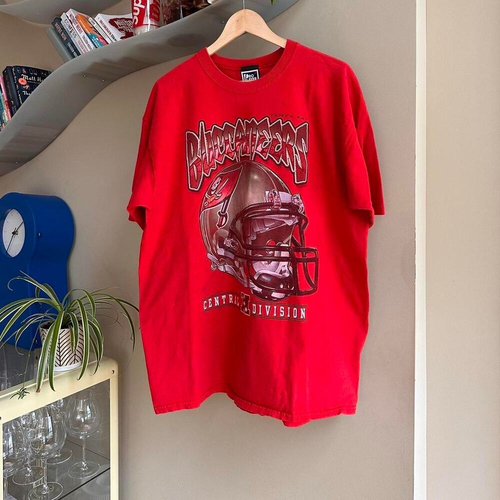 Vintage Tampa Bay Buccaneers Shirt